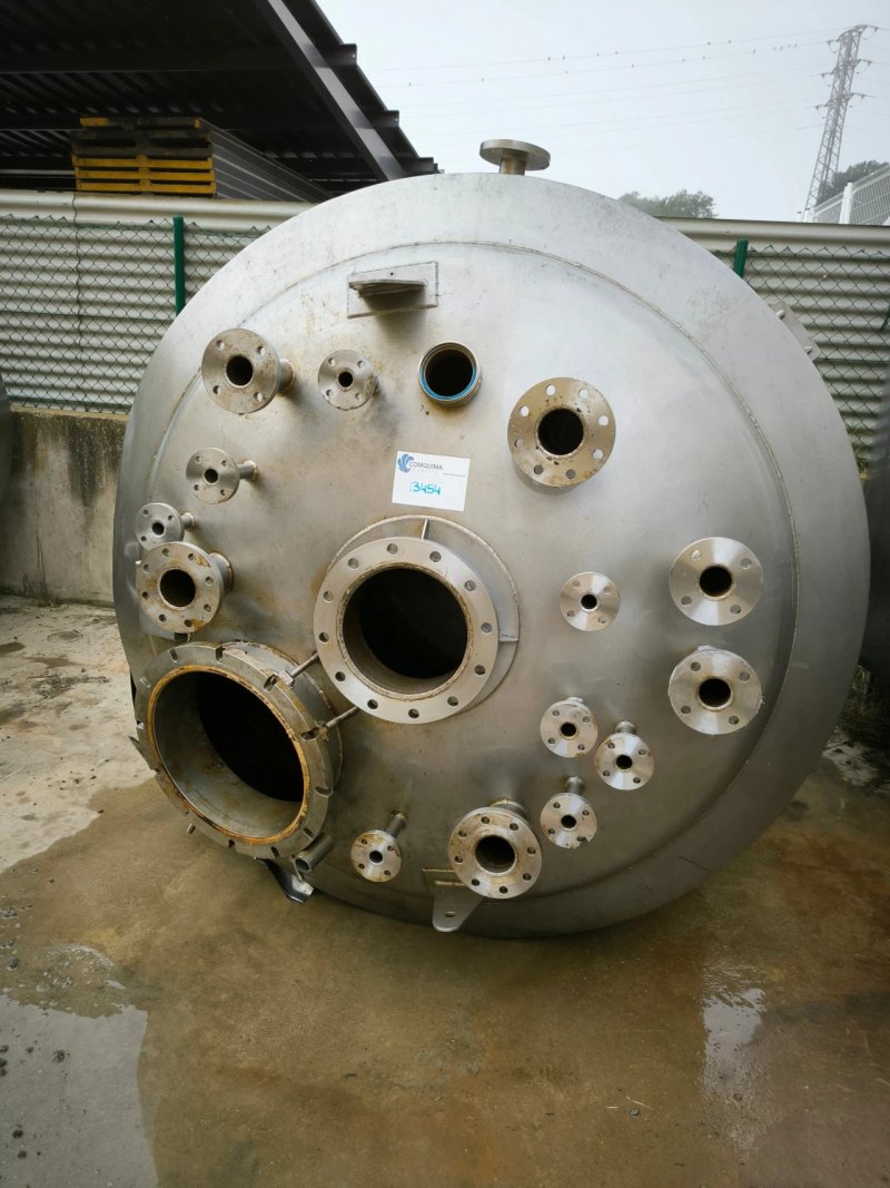 3.900 LITRES STAINLESS STEEL REACTOR WITH HALF-COIL AND HEATING SYSTEM