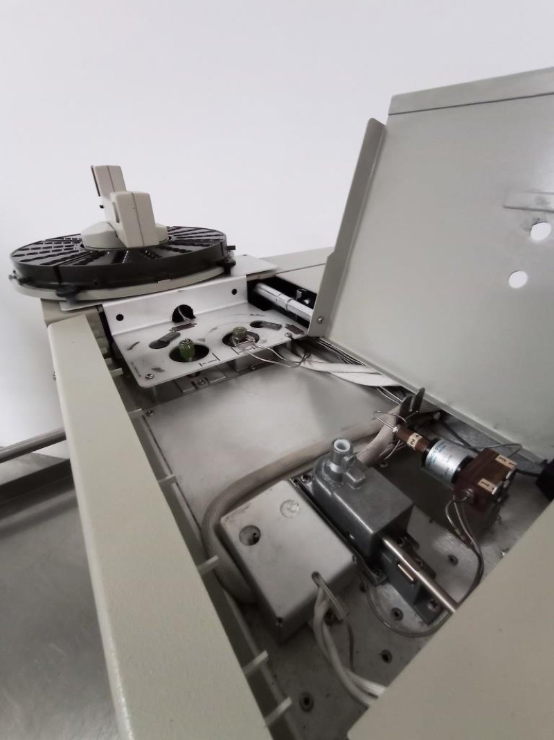 GASCROMATOGRAFO CON INIETTORE – HEWLETT PACKARD – MOD. 5890 SERIES II