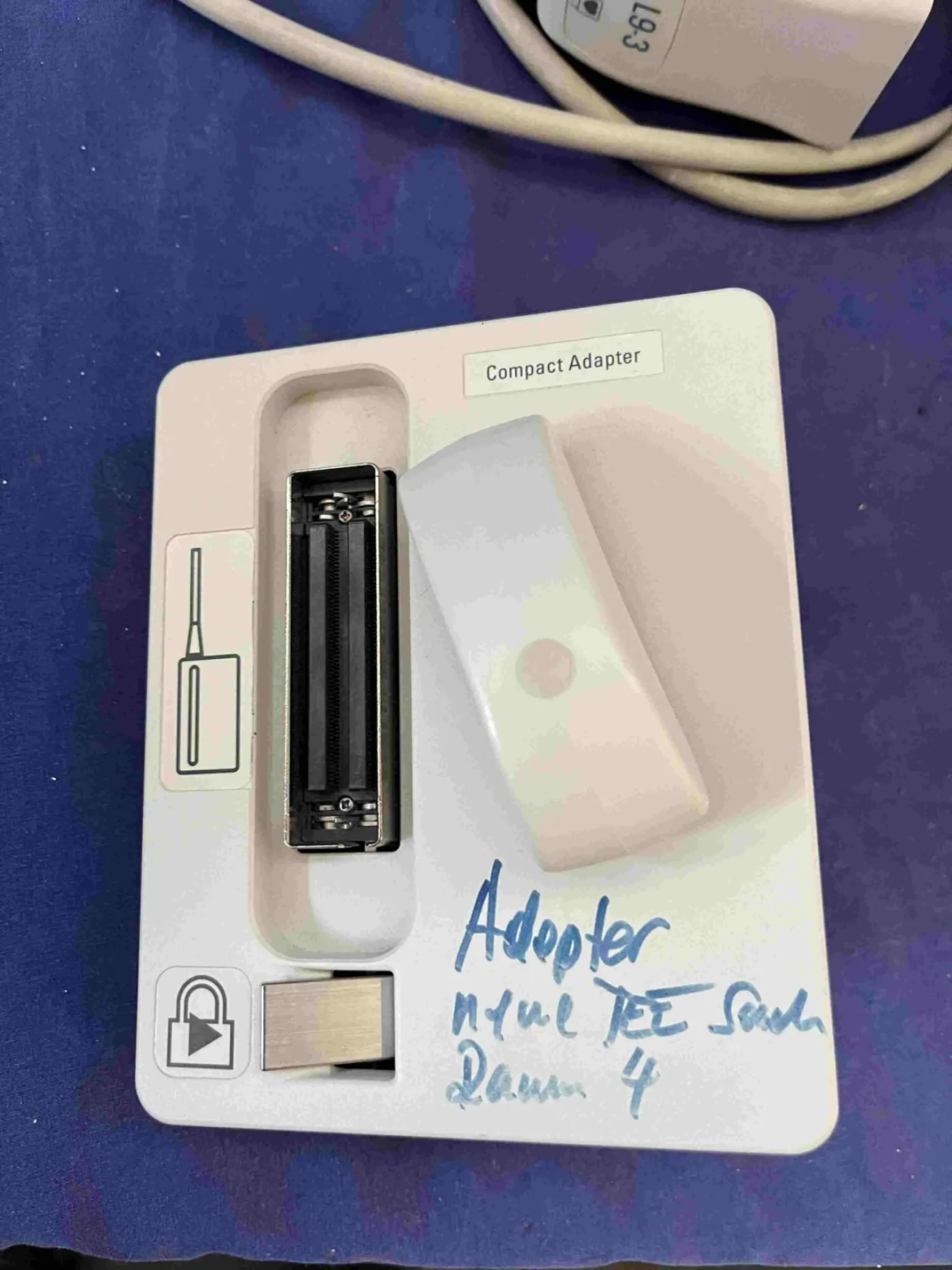 Compact Adapter (Gebraucht, sehr gut) - 3