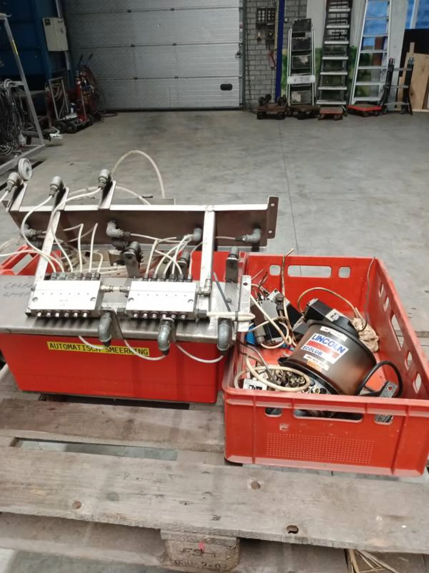 Automatic lubrication unit - 1
