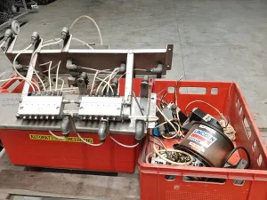 Automatic lubrication unit