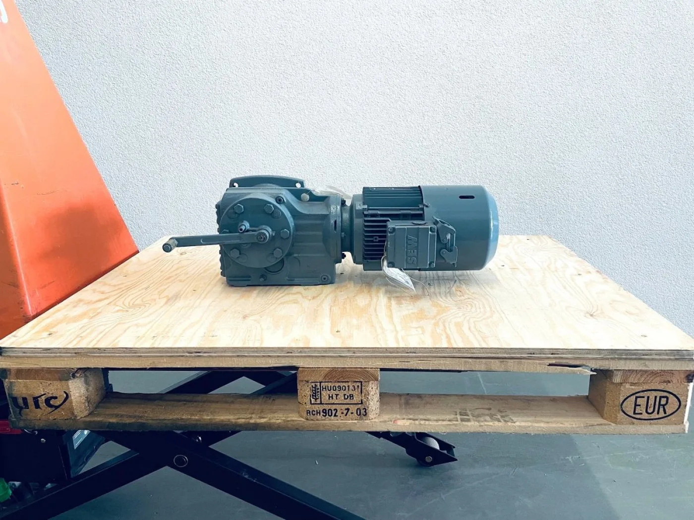SEW-EURODRIVE Getriebemotor HK50DT90S4/BMG/TF/ASB1 - 2