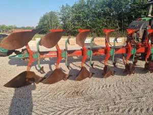Kverneland LB85-300-28 6f hyd Vari-Width plough