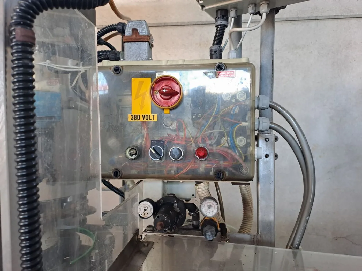 CORKING MACHINE BERTOLASO, MODEL KAPPA 108 8 HEADS FOR PLASTIC MUSHROOM CAP, SECOND-HAND MACHINE - 5
