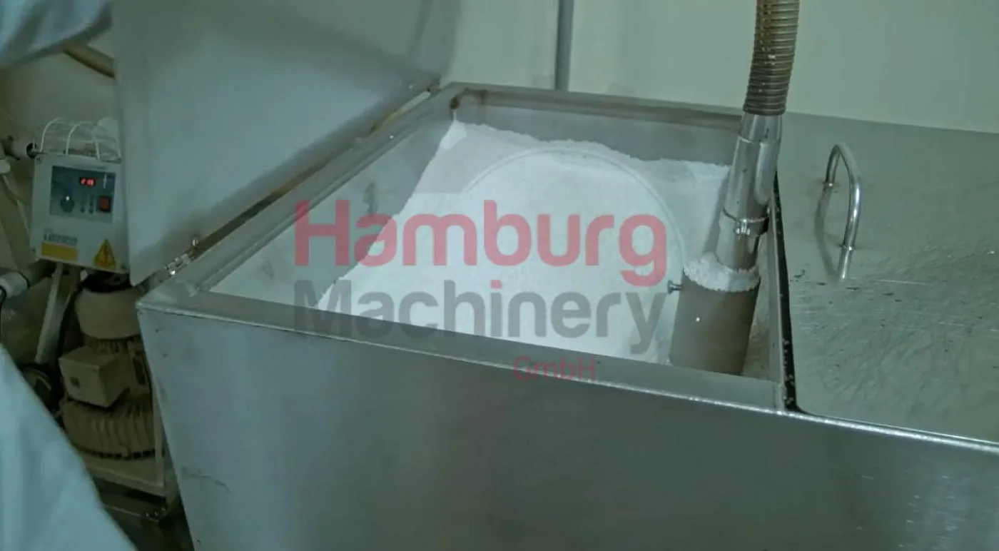 Bottle blowing, filling, closing, sterilizing, labelling and packing line for PE bottles of 1,5 liter with milk - Sidel / Remy / Stork - 5