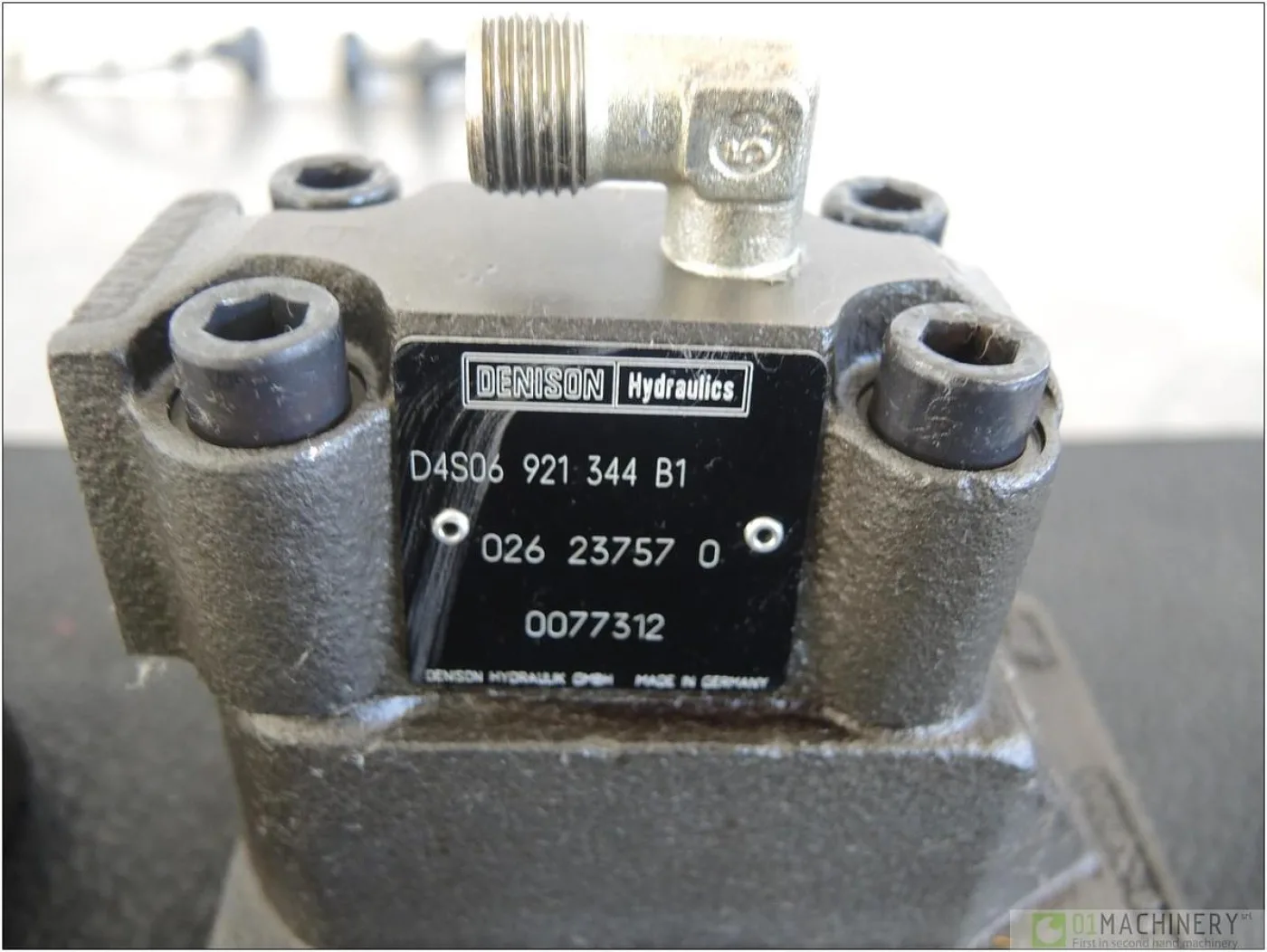 2000 DENISON D4S06921344B1 AI2236 - 3