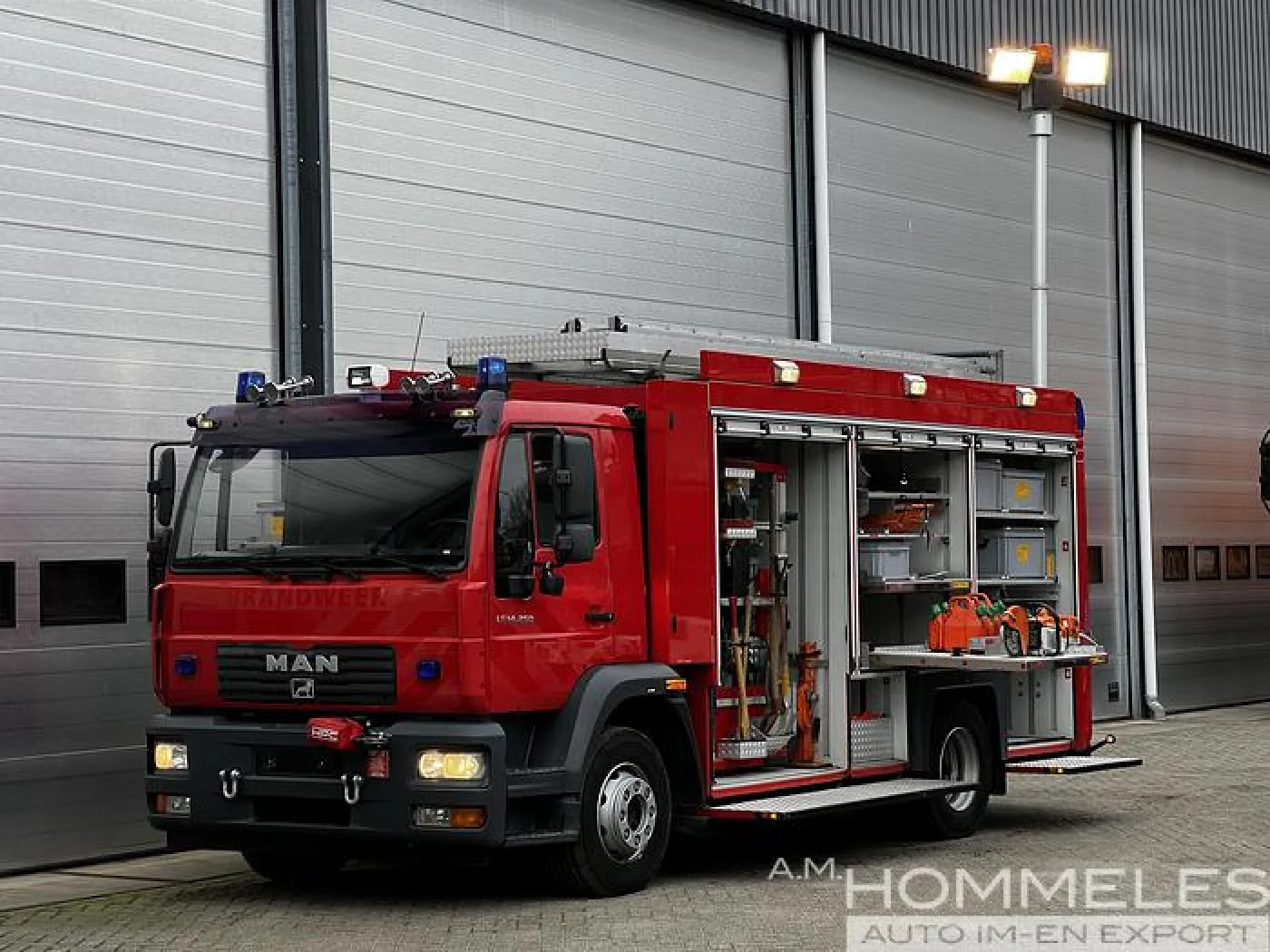 MAN LE 14.250 rescue vehicle - 1