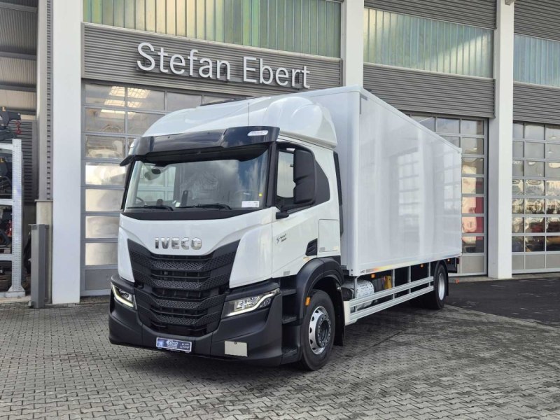 Iveco S Way AT190S40/P LBW Type AHK Navi Bett