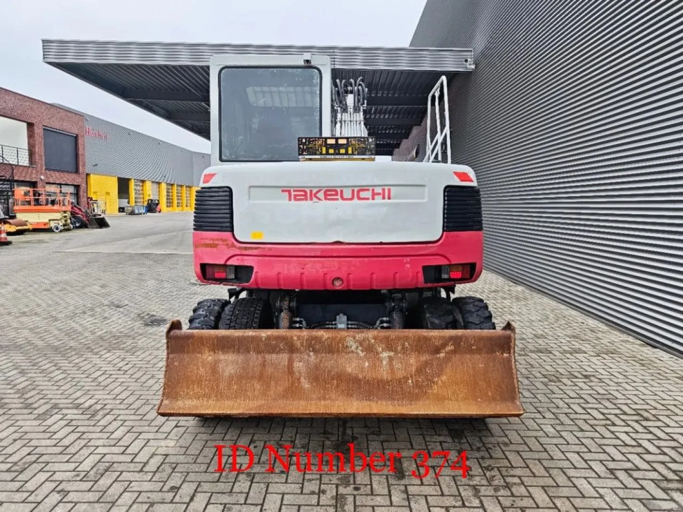 Takeuchi TB175W 3 Buckets! - 4