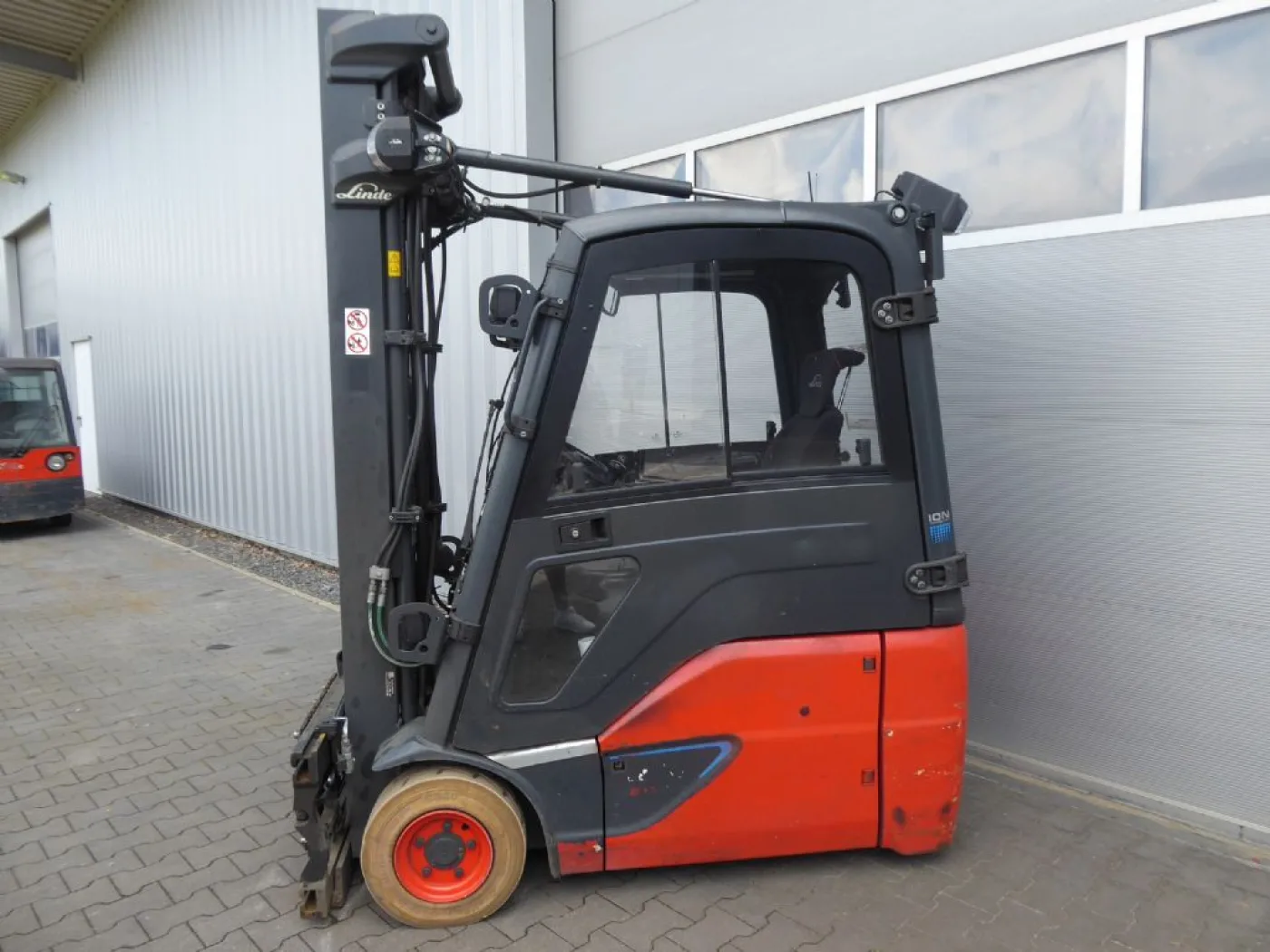 Linde E16-02 - 3