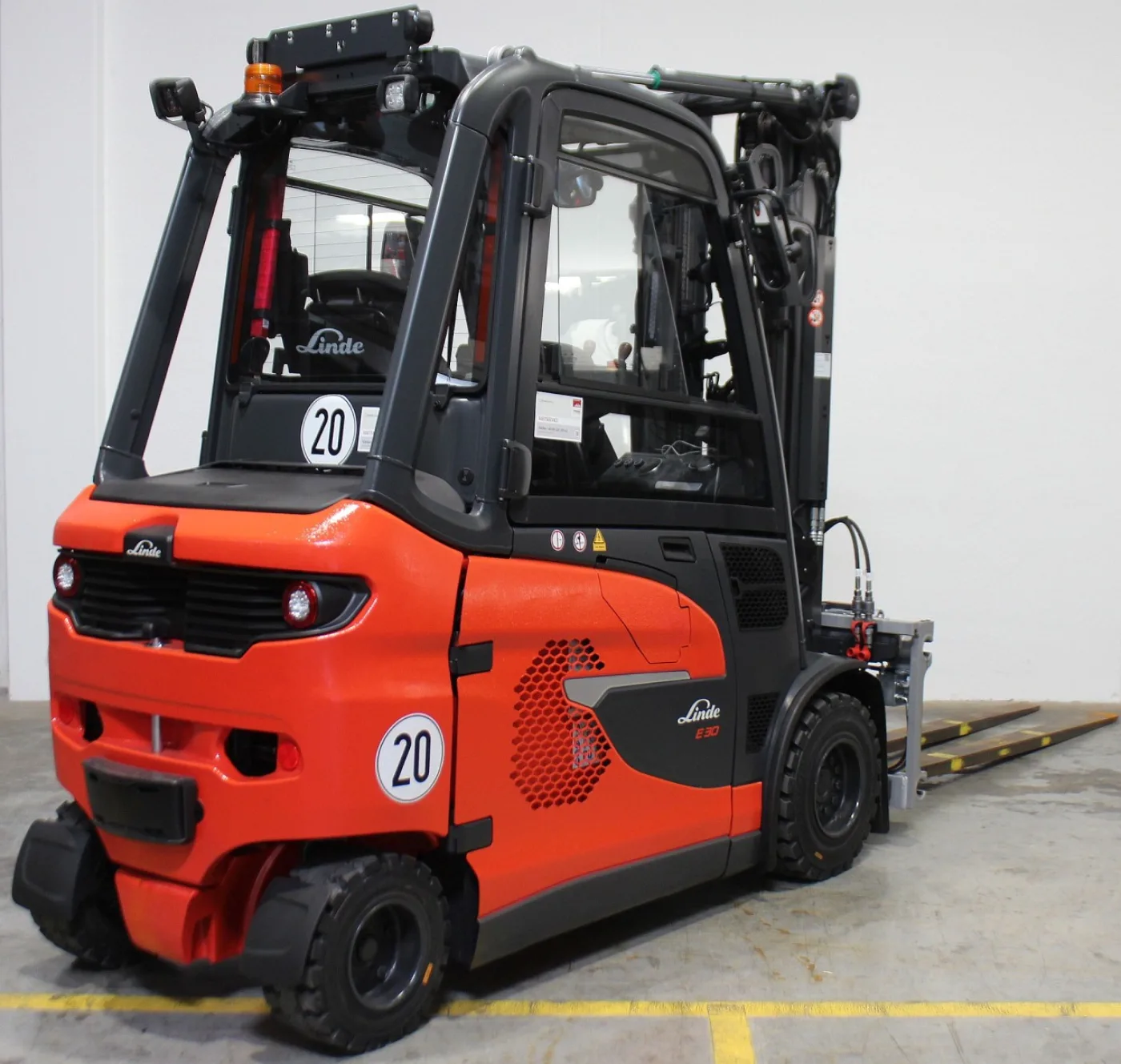 Frontstapler Linde E 30/600 HL 1252-01 (2023) - 2