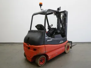 Frontstapler Linde E 25 336-02 (2011)