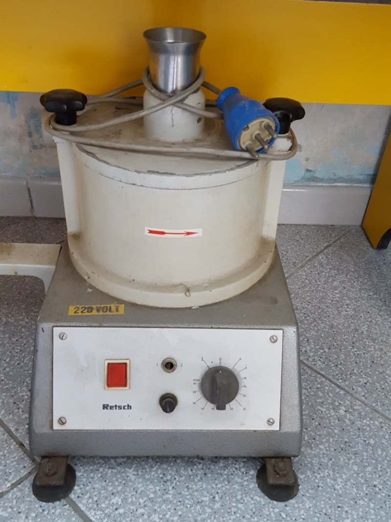 MULINO CENTRIFUGO RETSCH KG ZM1