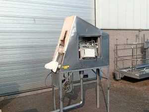 Sterilizer splitting saw