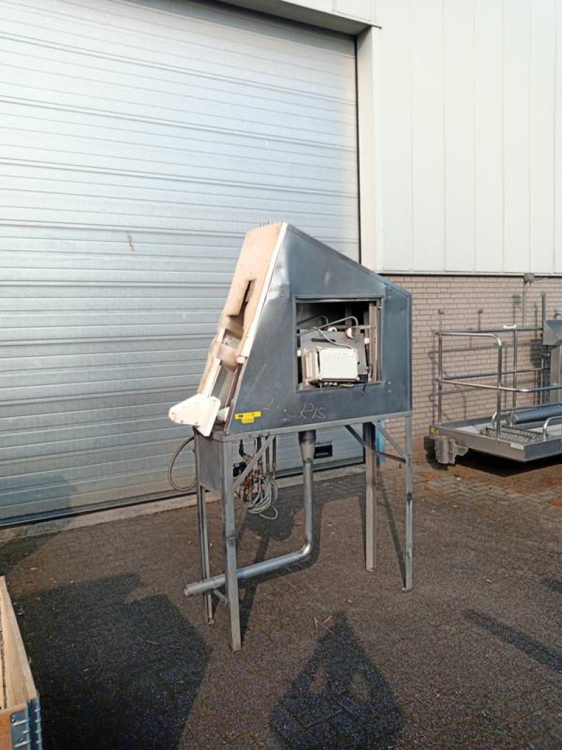 Sterilizer splitting saw