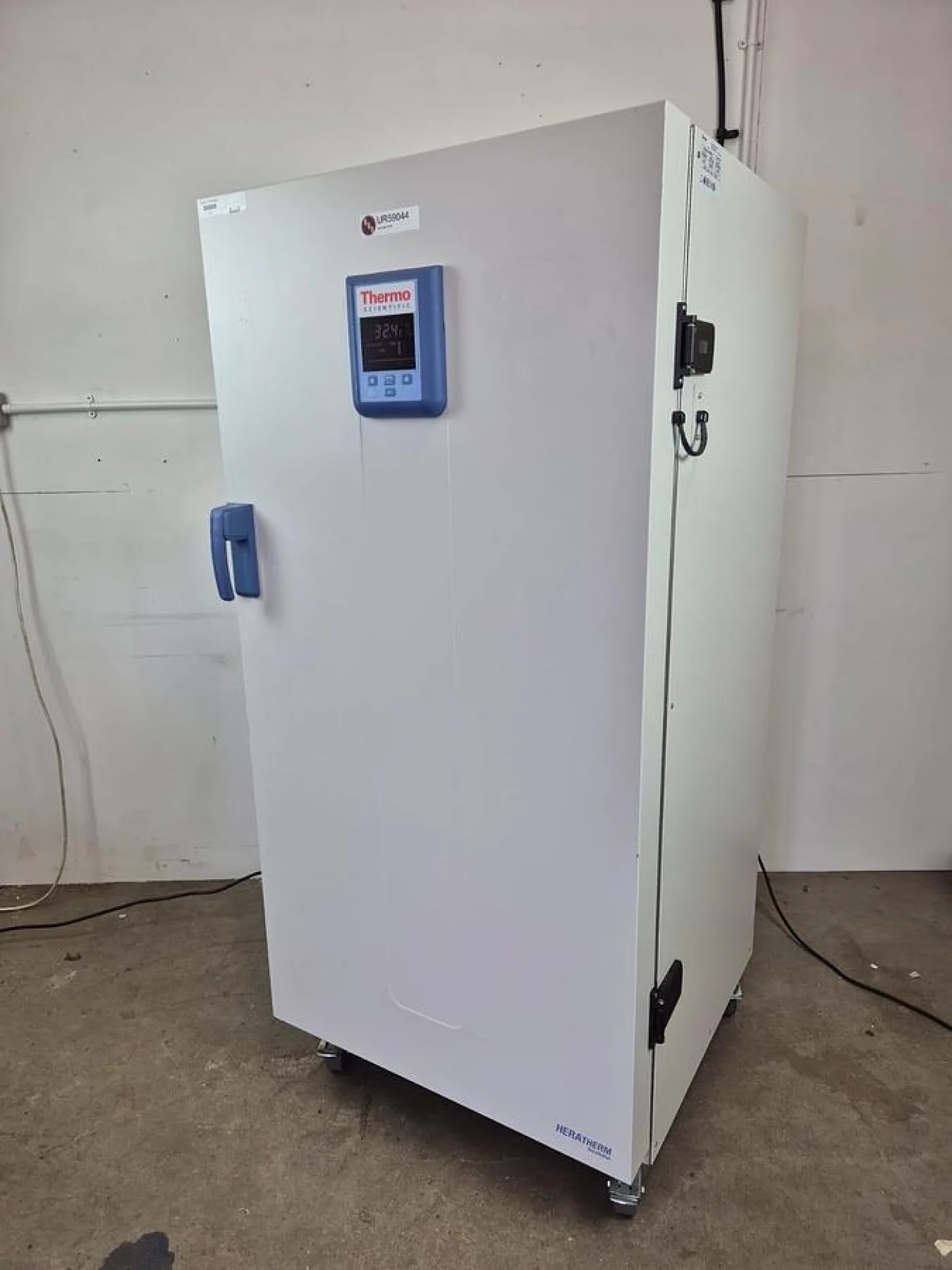 Thermo Scientific Heratherm IMH400-S Incubator - 2