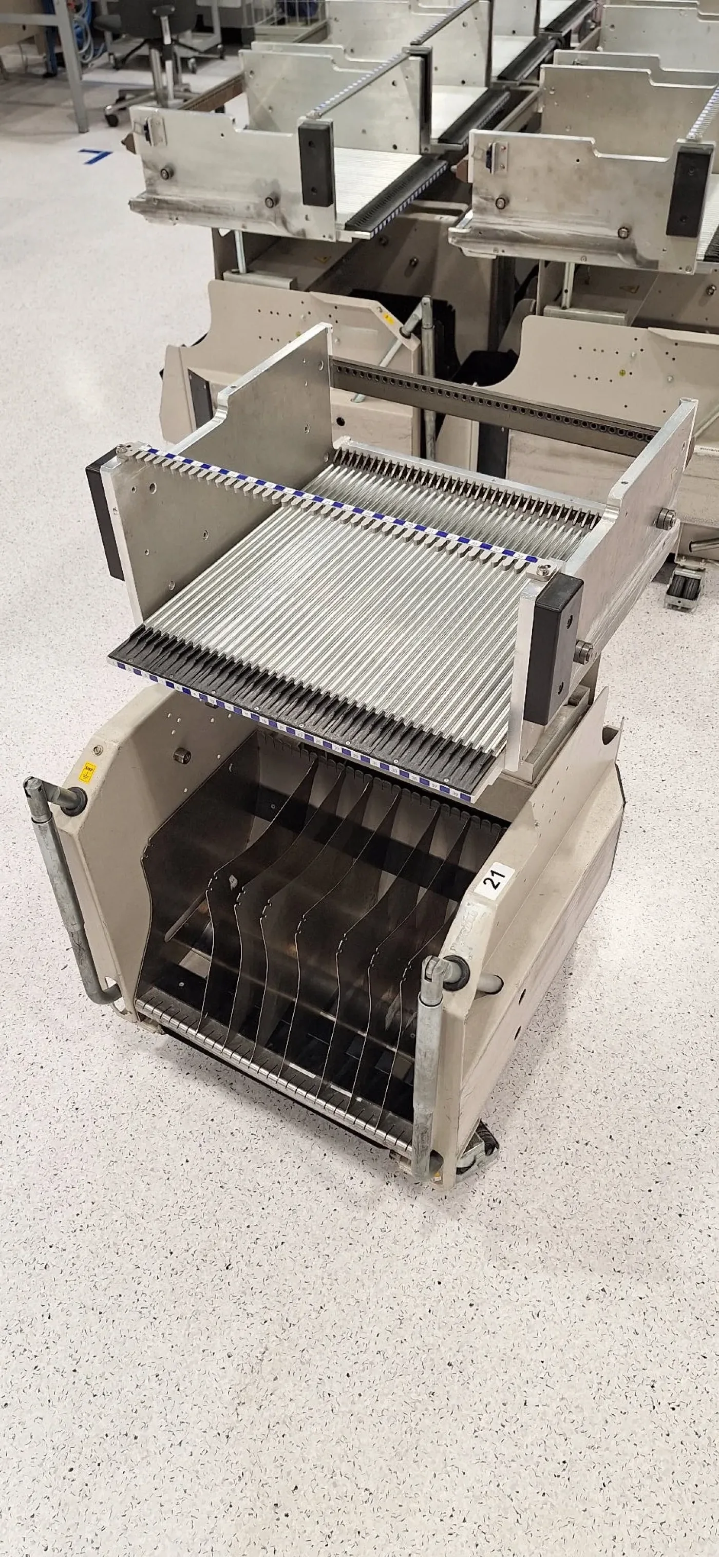 Siplace COT40 feeder carts/trolleys - 1