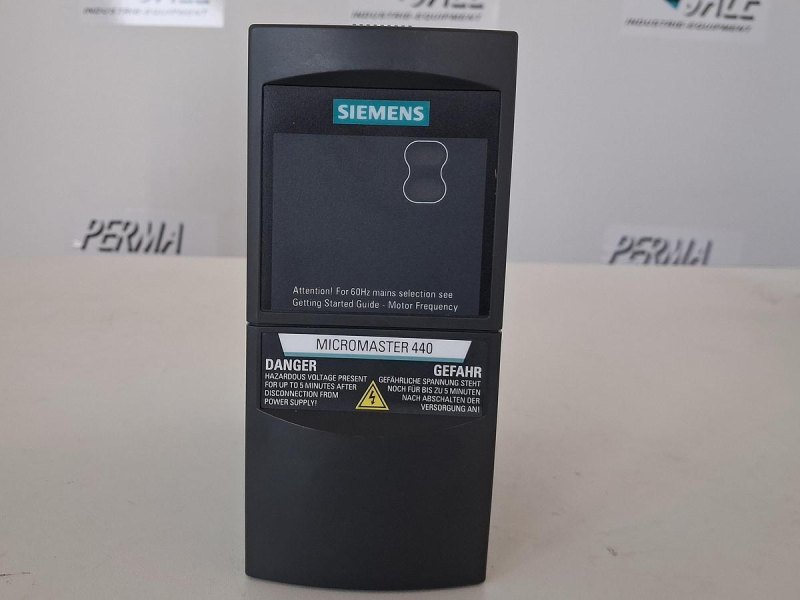 Siemens MICROMASTER MM440 Frequenzumrichter 6SE6440-2UB11-2AA1