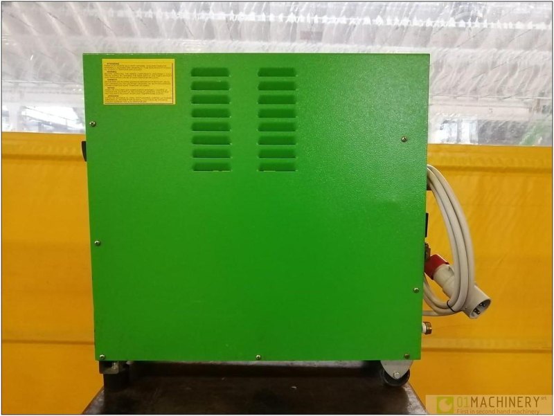 2012 GREEN BOX MICROBOX NEW AI2921