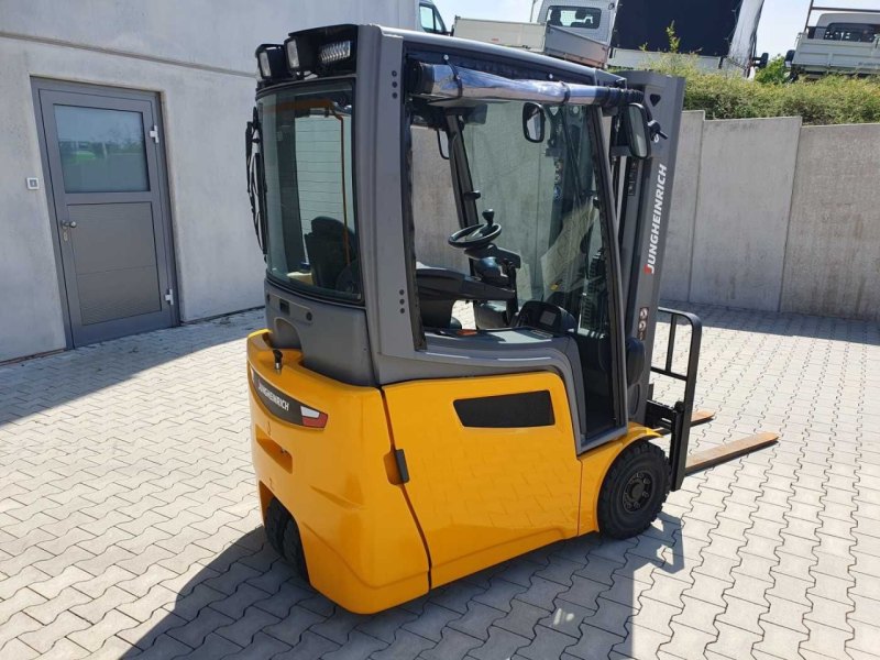 Jungheinrich EFG 215 / Triplex: 4.25m! / SS / nur 1.368h!