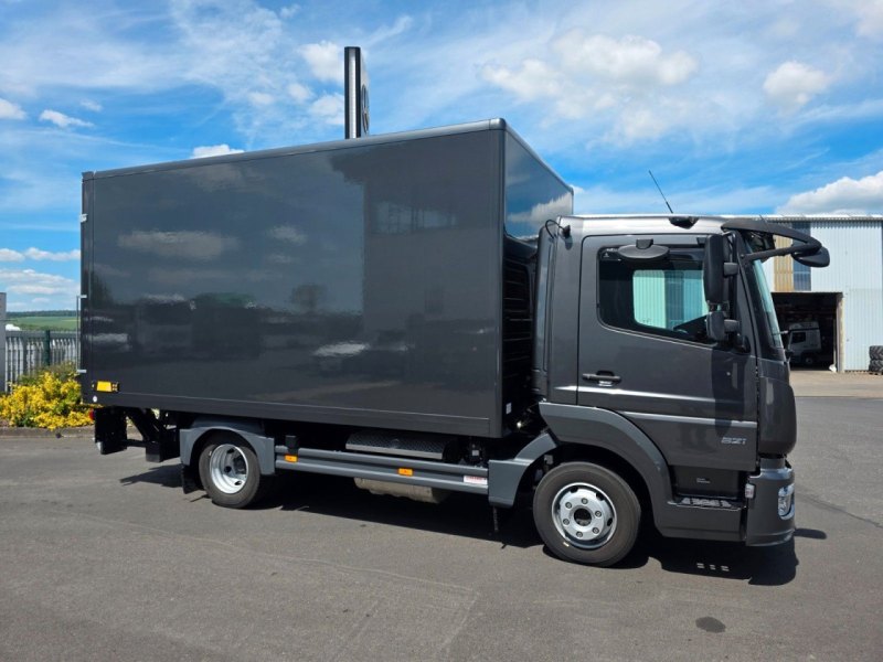 Mercedes Benz Atego 821 L LBW 1.500kg Standheizung Camera