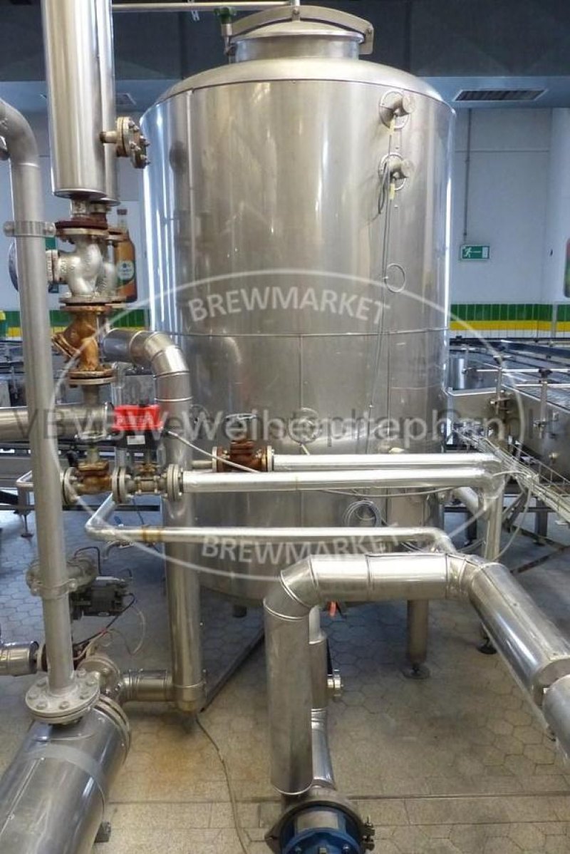 Hot water tank