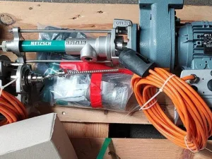 Netzsch Exzenterschneckenpumpe NM003BH06S12F mit Motor