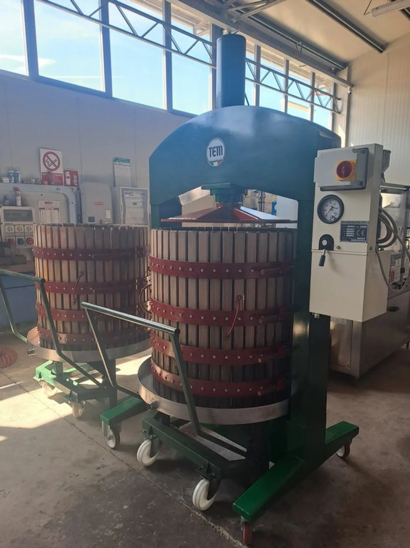 TEM HYDRAULIC PRESS, DIAMETER 80, TWO CAGES AND TWO TROLLEYS, SECOND HAND MACHINE - 4