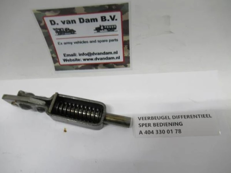 Veerbeugel differentieel sper bediening