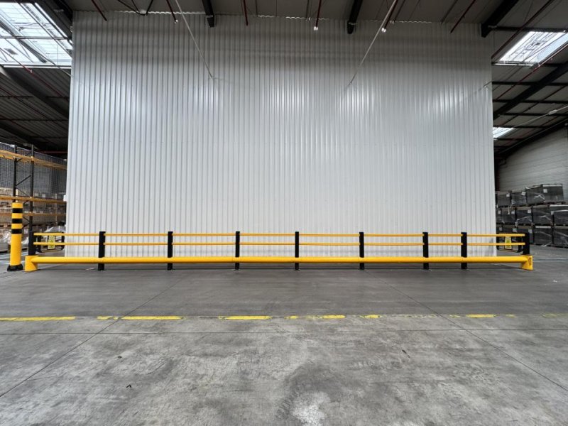 Guard rail barrier