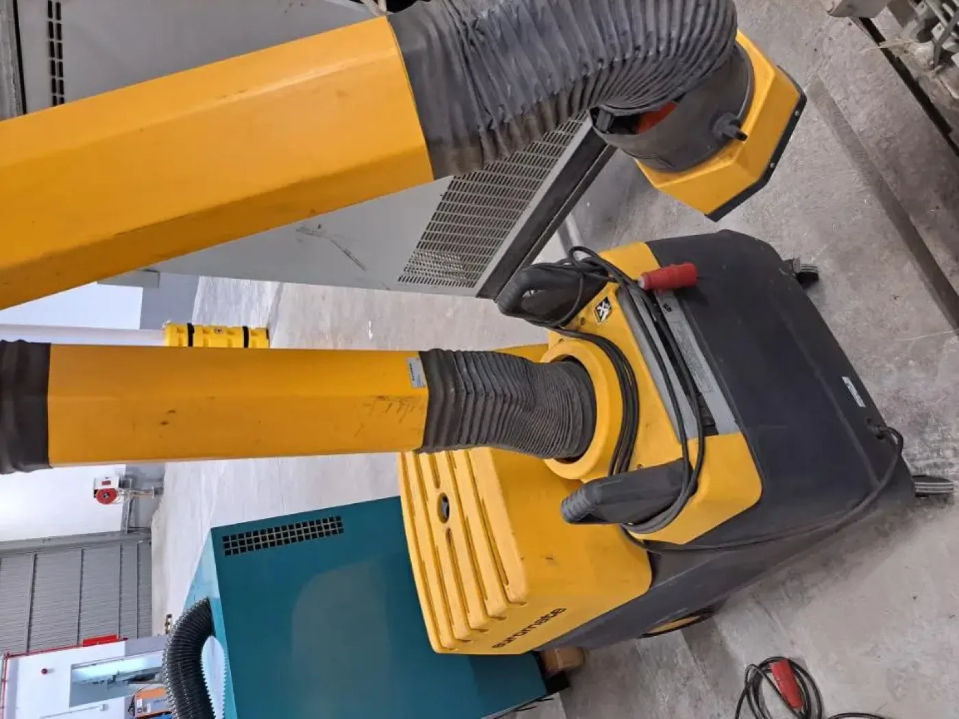 MOBIL EUROMATE MFD FLEX 3 VACUUM CLEANER - 2