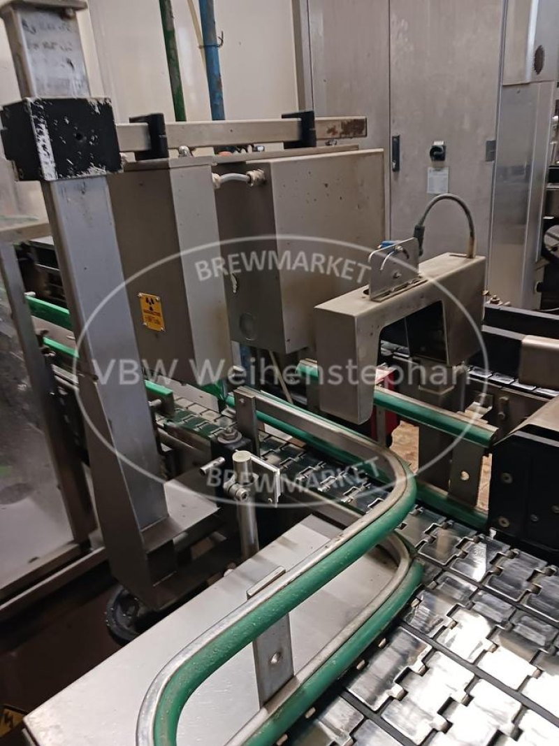 Level, label and closure inspection