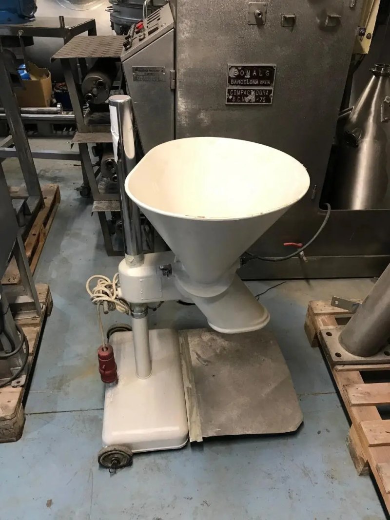 USED TR-100 CENTRIFUGAL SIEVER