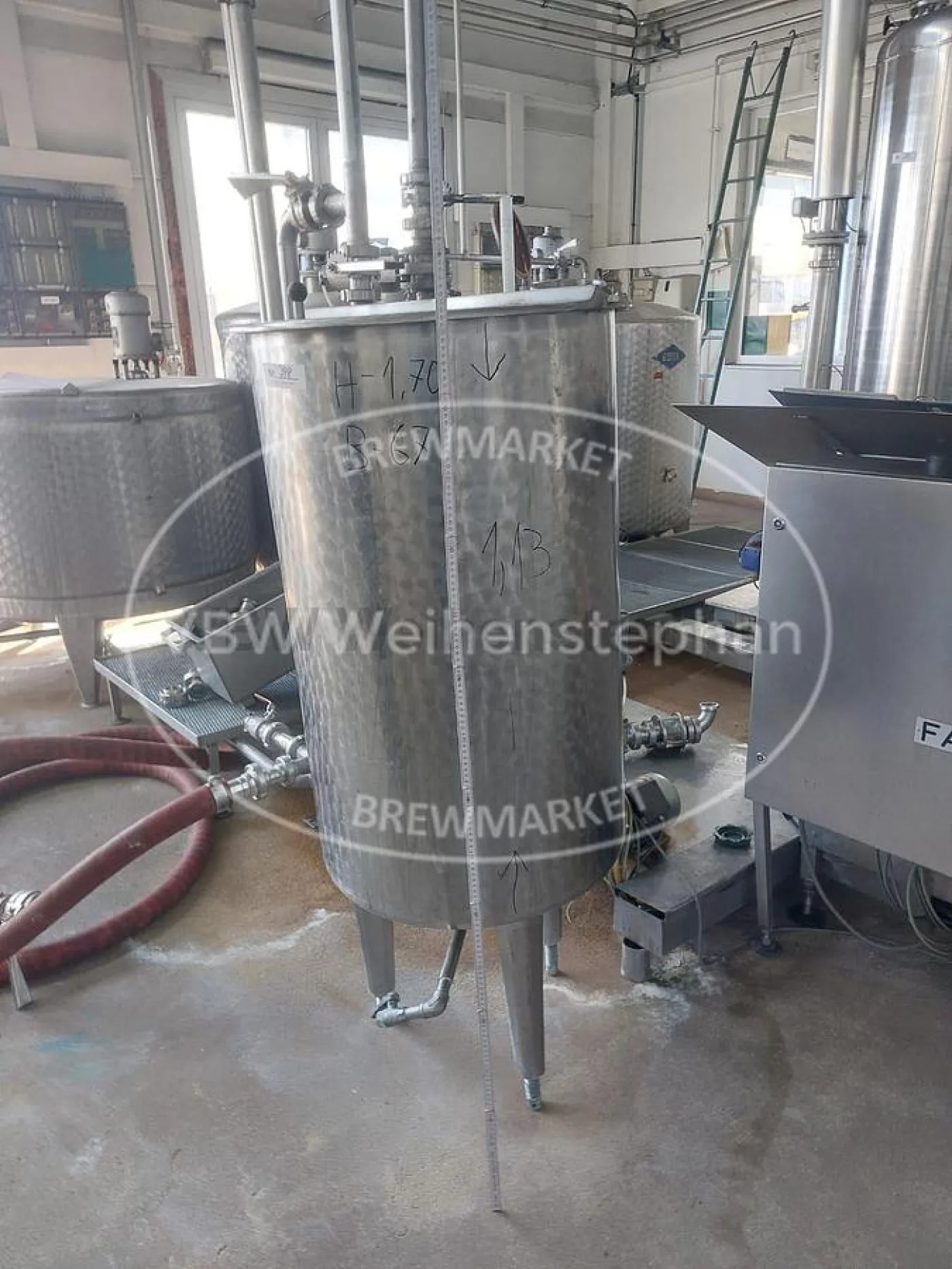 Feed container - 1