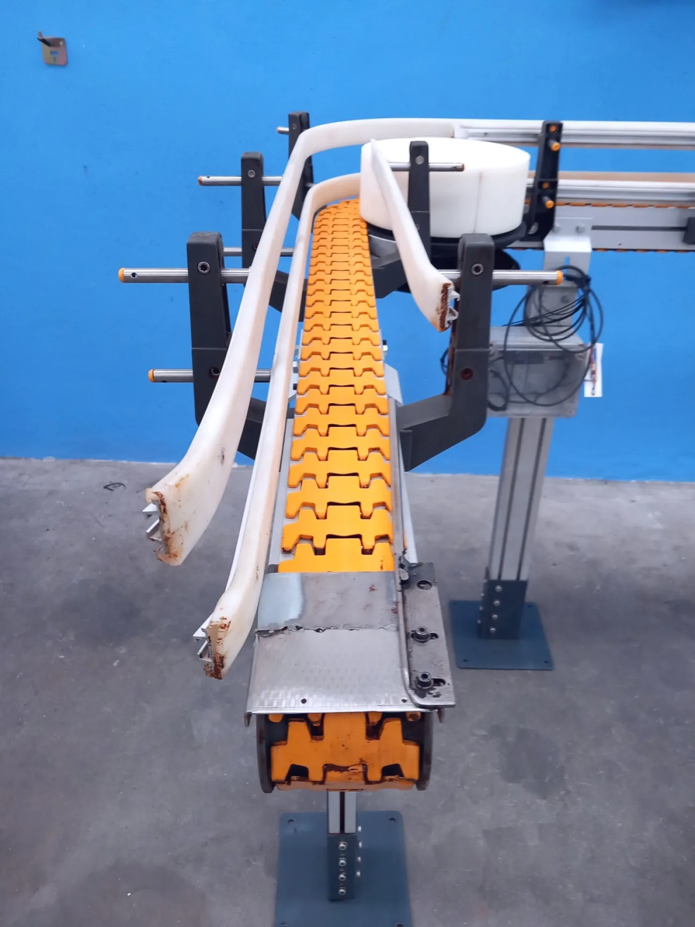 NASTRO TRASPORTATORE MOTORIZZATO CON CURVA A 90° – BETT SISTEMI – MOD. CO 75 SERIES - 8
