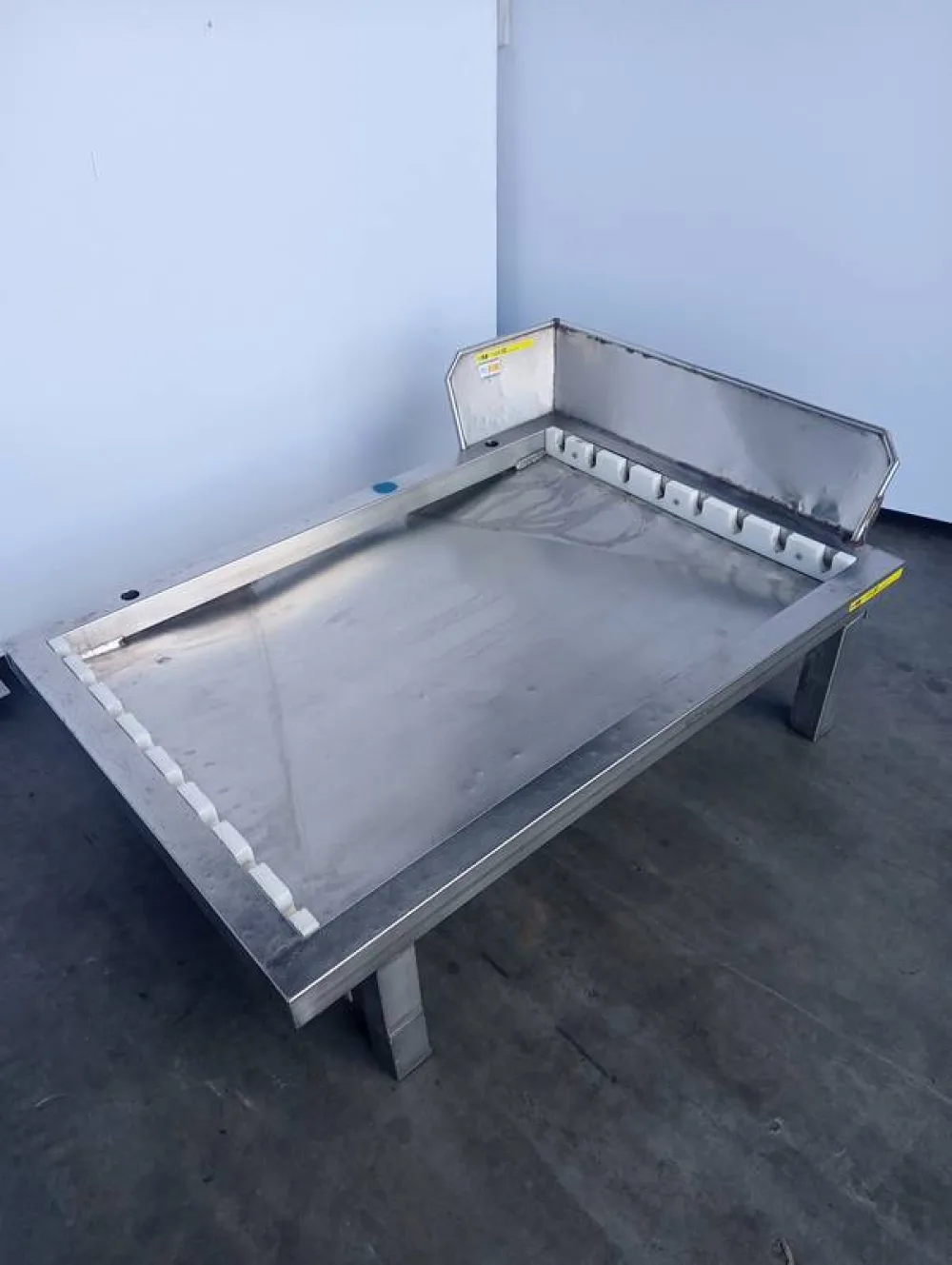 Reception table