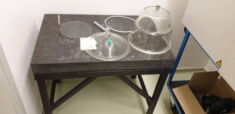 971-Used laboratory weighing table, granite top