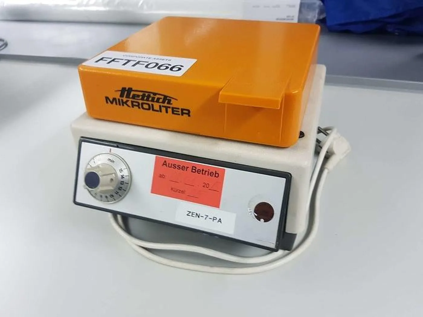 HETTICH MIKROLITER 2020 Centrifuge - 4