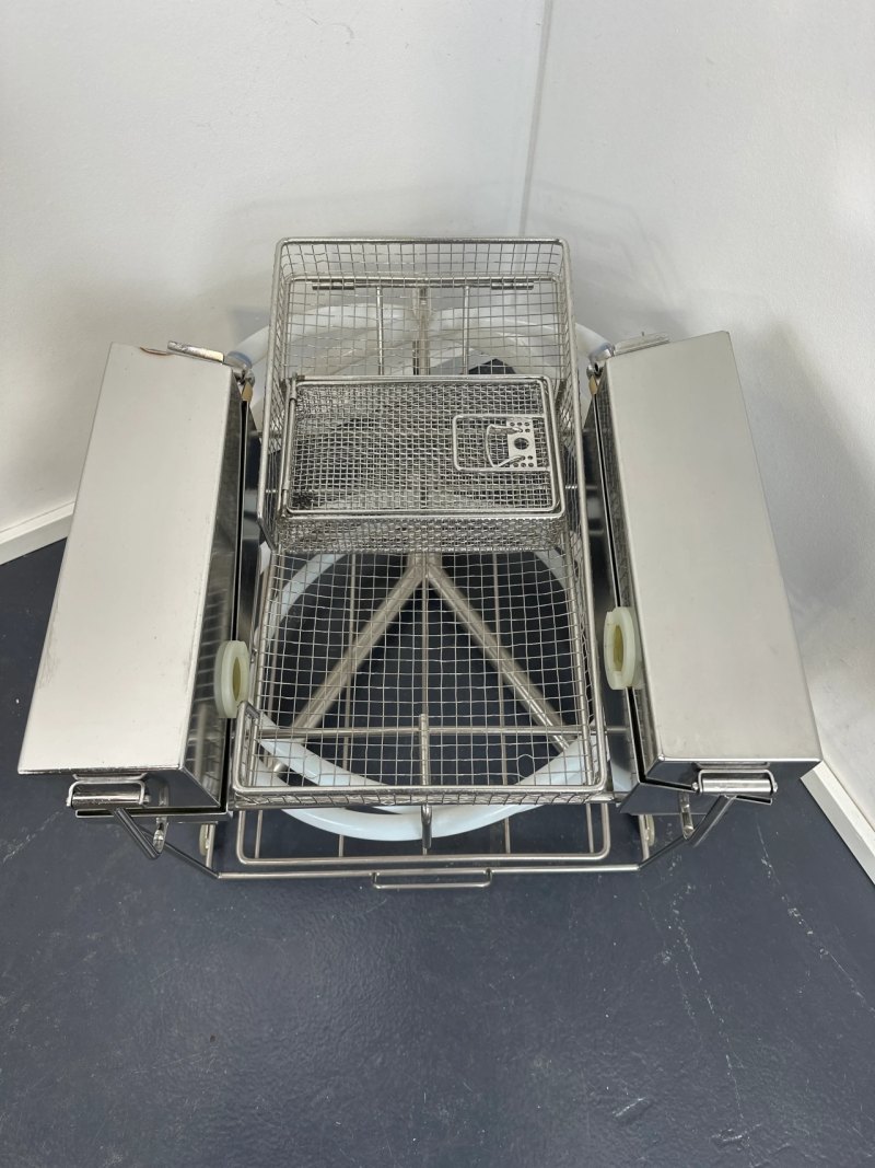 BHT Innova 3000 Desinfektor-Einsatz (Injektorwagen)