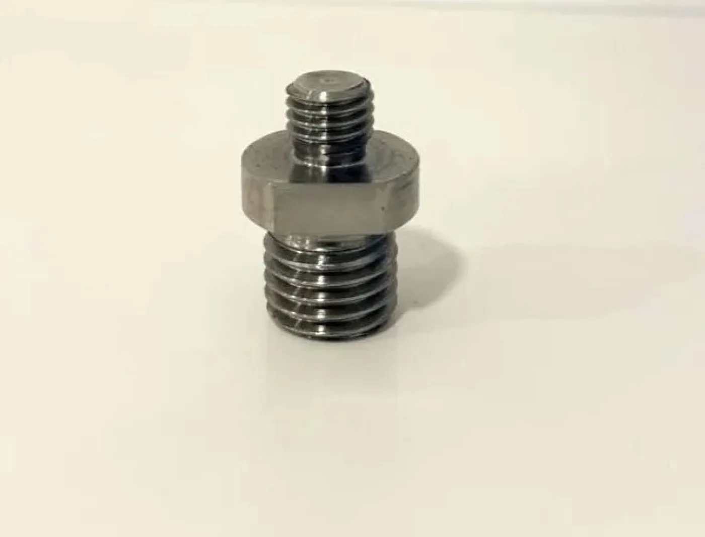 Adaptador 5/8″ macho a M25 - 1