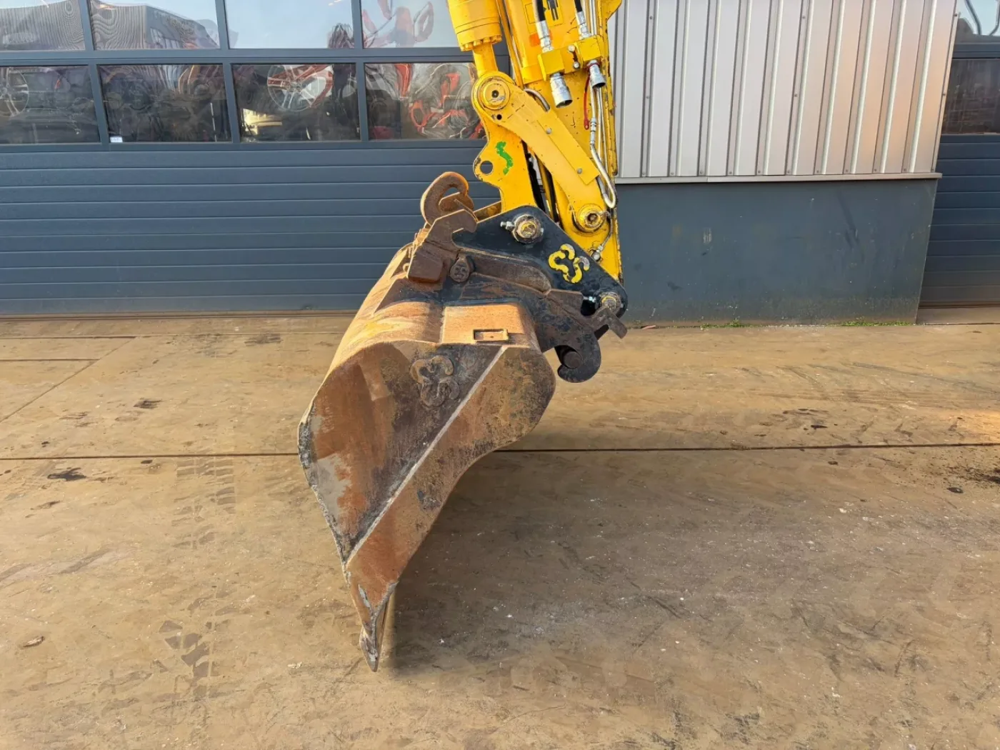 Komatsu PW148-10 - 8