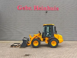 JCB 409 Godet + Fourches!
