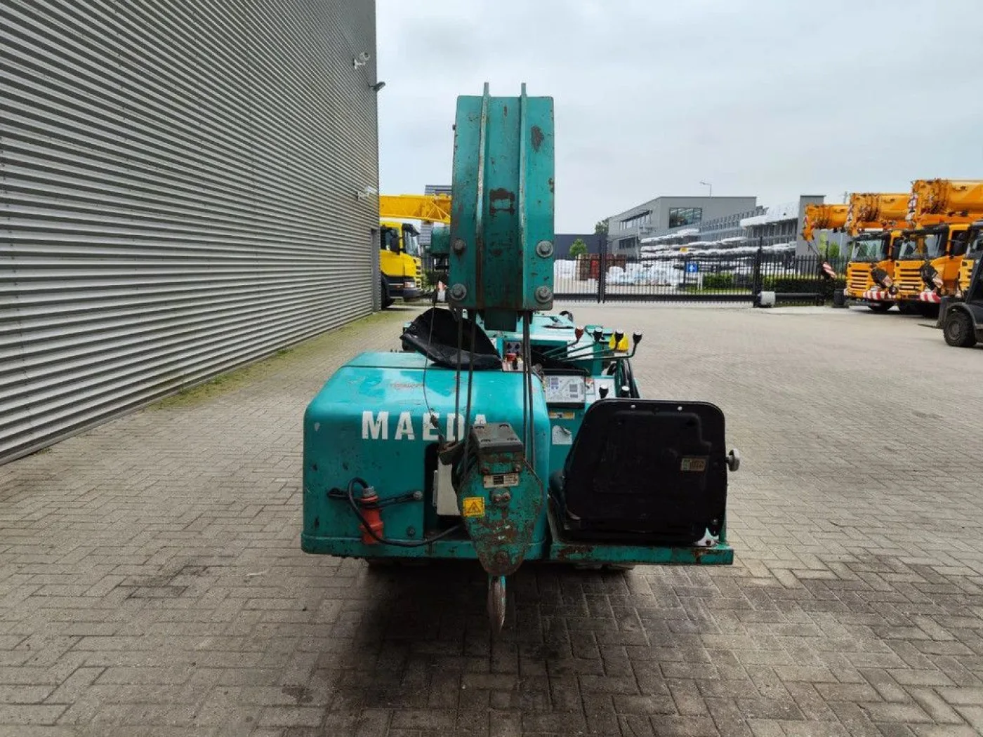 Maeda MC 305 CRME-2 - 8