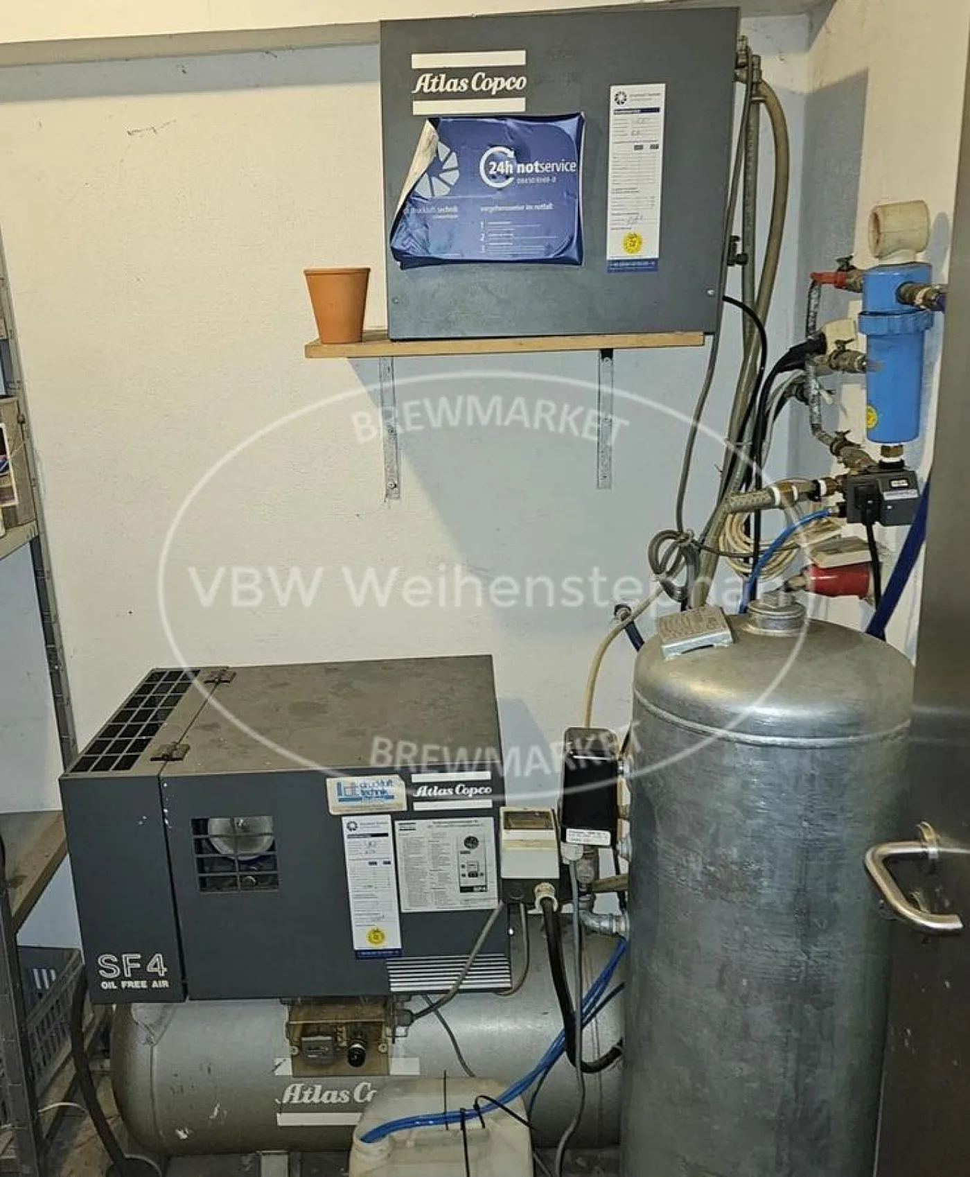 Oil-free air compressor - 1