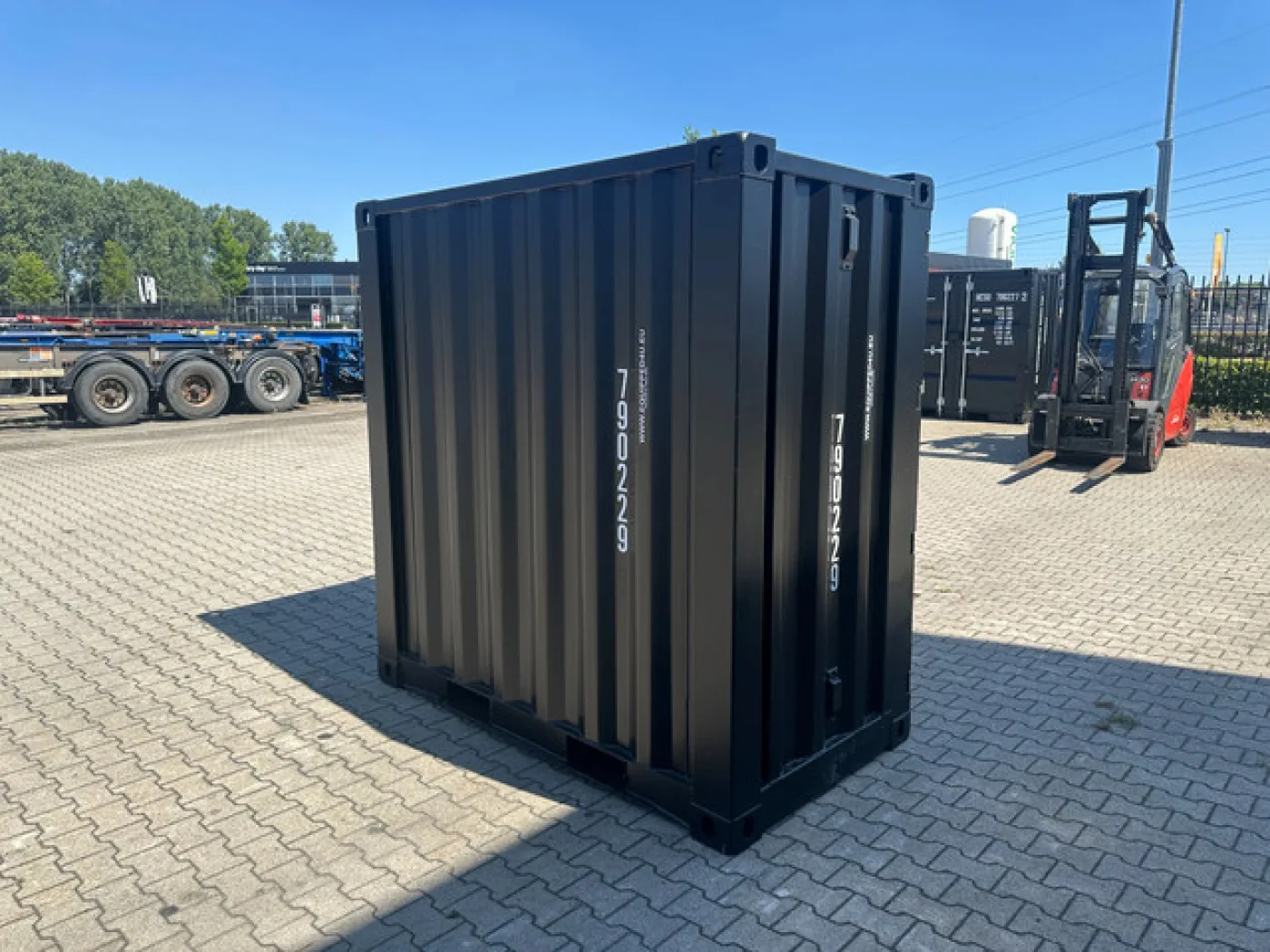NEW 4FT DV container / RAL 9005 (black) / 4x available - 6