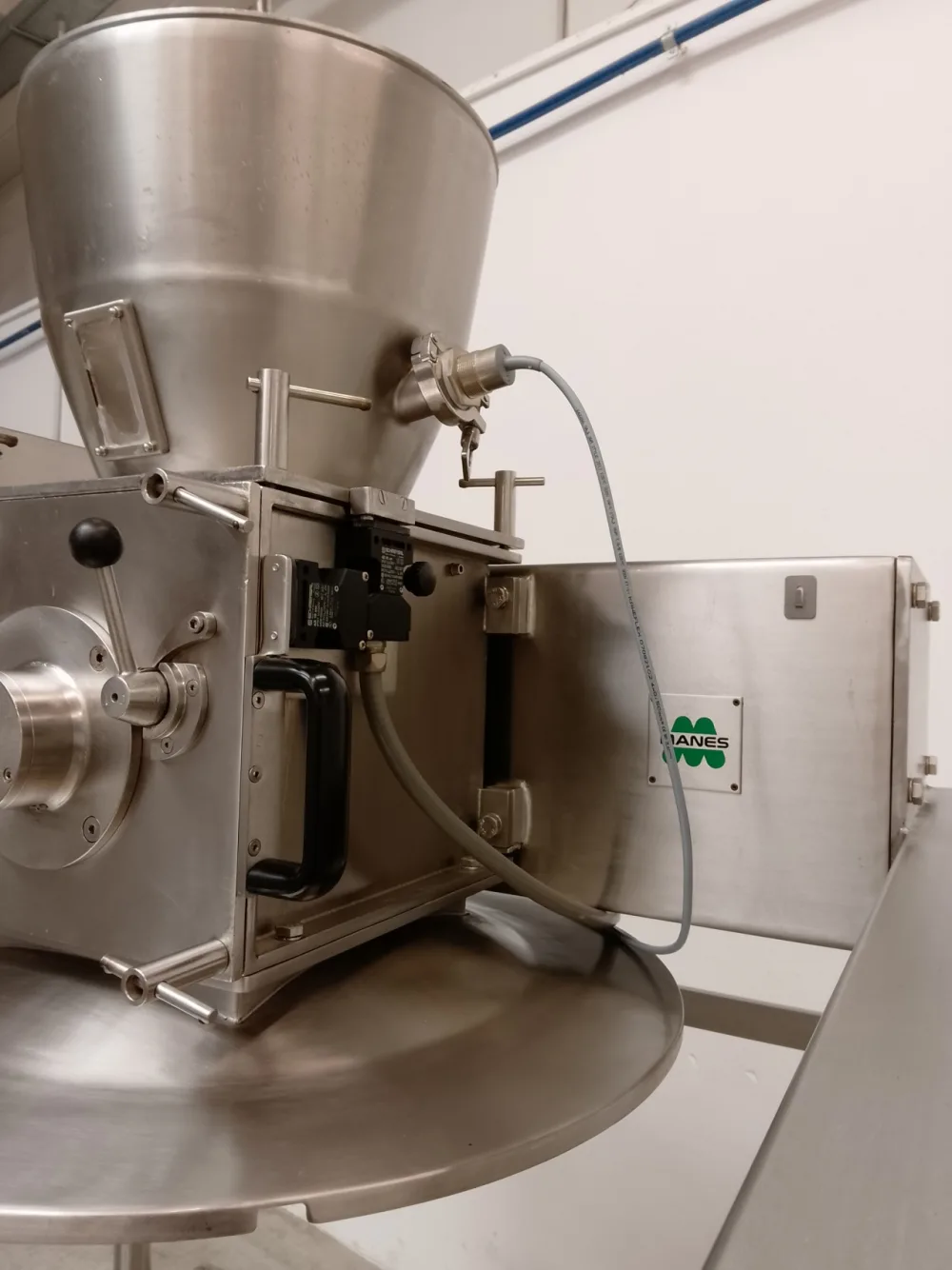 GRANULATORE OSCILLANTE – MANES – MOD. SE 300