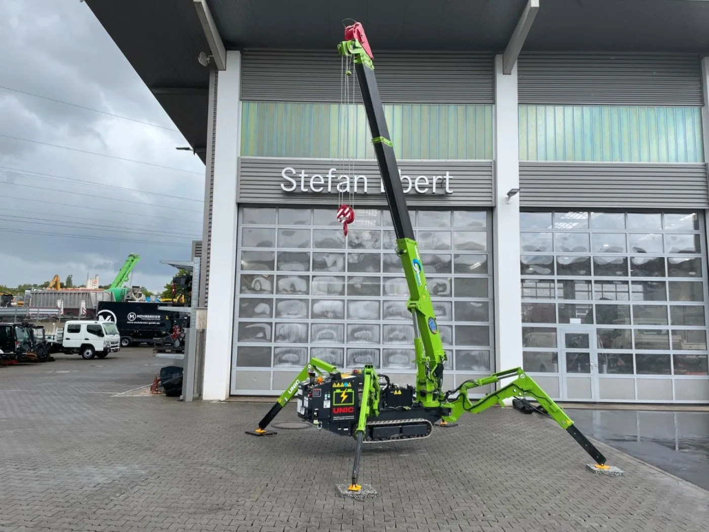 UNIC URW295CBE/ Raupenkran / 8,8m / 2,9t - 2