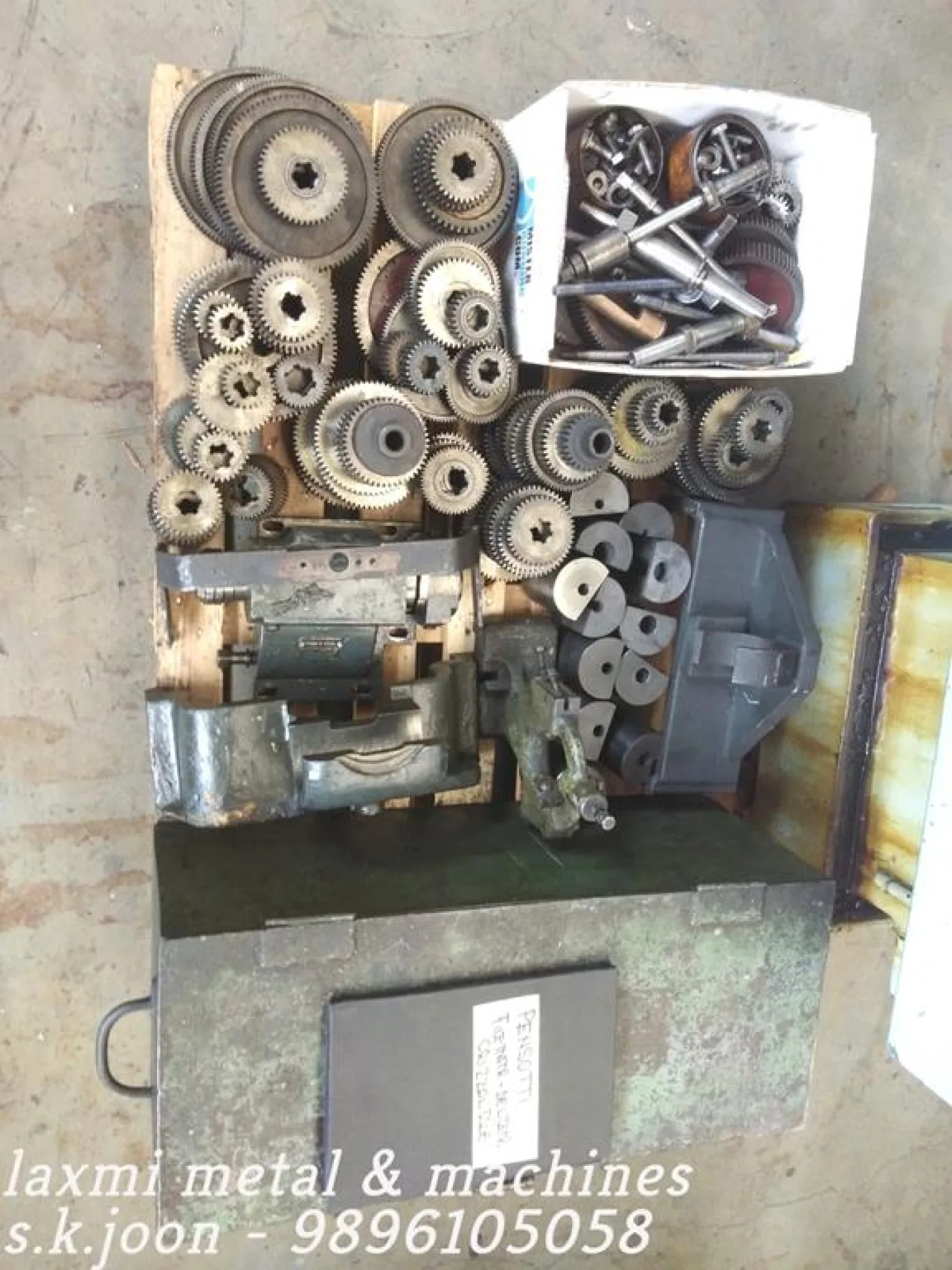 THREAD AND WORM MILLING MACHINE, WMW WANDERER - GFL 400 x 2000 - Laxmi Metal & Machines, Rohtak - 1