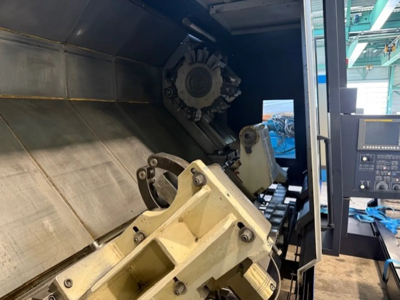CNC Lathe – HWACHEON Hi Tech 850 LYMC - 3