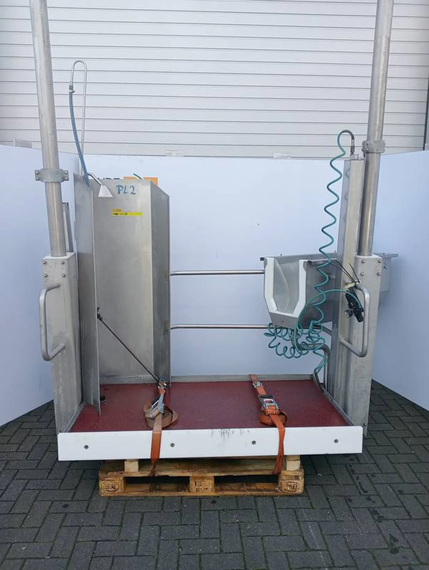 Splitting platform with saw sterilizer - 6